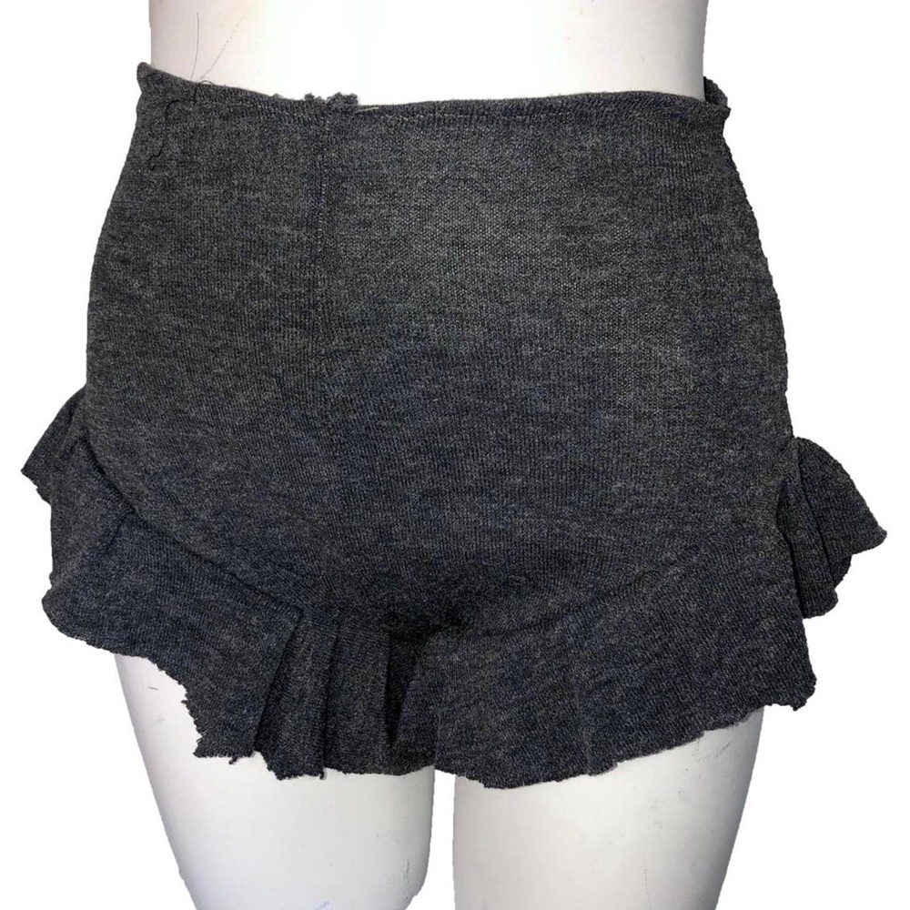 Charcoal Ruffle Knit Shorts - Picture 3 of 4